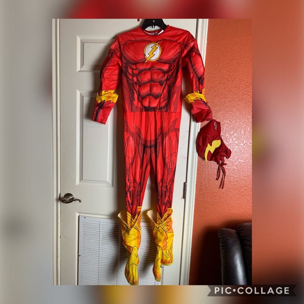 flash costume - Picture 1 of 6